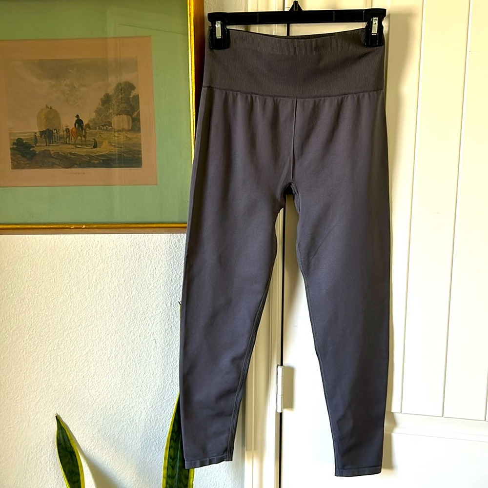 Super soft Fabletics 3/4 leggings size S